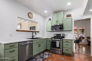 55 E Pierson St, Phoenix, AZ 85012 - Photo 10