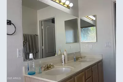 112 W Smoke Tree Road, Gilbert, AZ 85233 - Photo 22