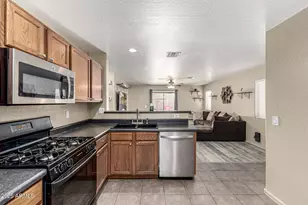 43633 W Colby Dr, Maricopa, AZ 85138 - Photo 10