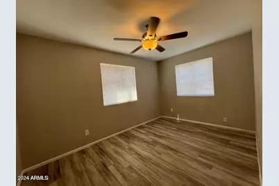 10641 N 15th Avenue #B, Phoenix, AZ 85029 - Photo 2