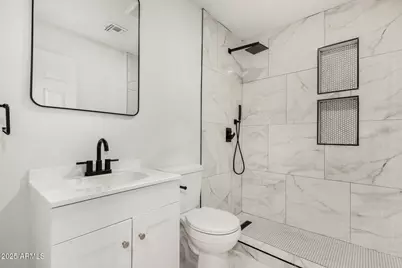 903 E Amelia Avenue, Phoenix, AZ 85014 - Photo 16