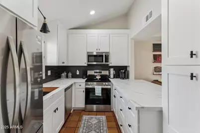 3059 E Rose Lane, Phoenix, AZ 85016 - Photo 2