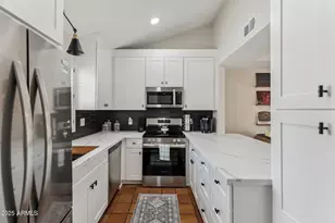 3059 E Rose Ln, Phoenix, AZ 85016 - Photo 2