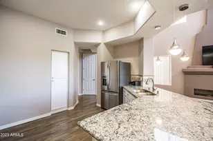 3800 S Cantabria Cir, Chandler, AZ 85248 - Photo 14