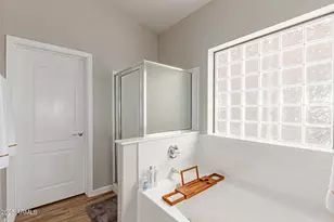 8632 S 10th Ln, Phoenix, AZ 85041 - Photo 10