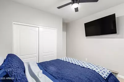 8632 S 10th Lane, Phoenix, AZ 85041 - Photo 14