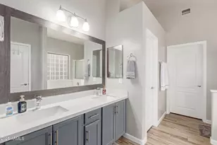 8632 S 10th Ln, Phoenix, AZ 85041 - Photo 12