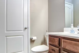 2842 E Fraktur Rd, Phoenix, AZ 85040 - Photo 40