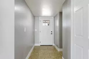 10428 W Calle De Plata St, Phoenix, AZ 85037 - Photo 10