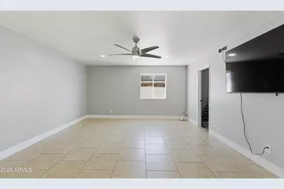 10428 W Calle De Plata Street, Phoenix, AZ 85037 - Photo 4