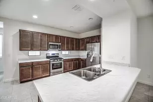 2229 W Dunbar Dr, Phoenix, AZ 85041 - Photo 10