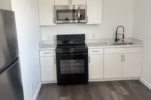 7160 N 53rd Ave, Glendale, AZ 85301 - Photo 4