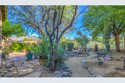 10655 E Autumn Sage Drive, Scottsdale, AZ 85255 - Photo 6