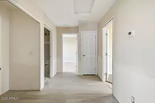 1030 E Odeum Ln, Phoenix, AZ 85040 - Photo 12