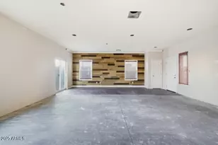 1030 E Odeum Ln, Phoenix, AZ 85040 - Photo 10