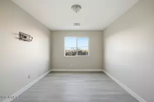 1030 E Odeum Ln, Phoenix, AZ 85040 - Photo 22