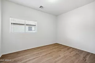 1210 E Beth Dr, Phoenix, AZ 85042 - Photo 10