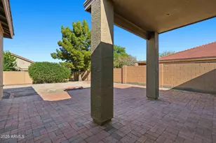 1210 E Beth Dr, Phoenix, AZ 85042 - Photo 14