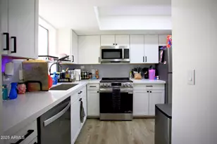 15801 N 29th St, Phoenix, AZ 85032 - Photo 12