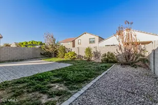 40354 W Sunland Dr, Maricopa, AZ 85138 - Photo 24