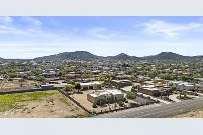 2617 W Desert Hills Drive, Phoenix, AZ 85086 - Photo 42