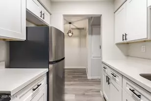 3406 E Pinchot Ave, Phoenix, AZ 85018 - Photo 8