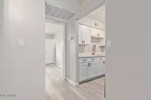 3406 E Pinchot Ave, Phoenix, AZ 85018 - Photo 4