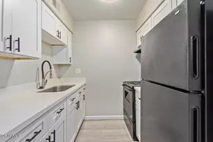 3406 E Pinchot Ave, Phoenix, AZ 85018 - Photo 4