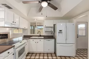 3508 E Larkspur Dr, Phoenix, AZ 85032 - Photo 16