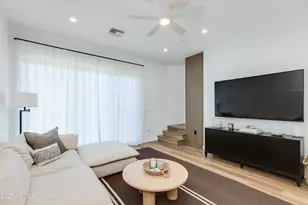 4220 N 32nd St, Phoenix, AZ 85018 - Photo 8