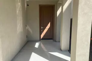 22120 N 28th Pl, Phoenix, AZ 85050 - Photo 4