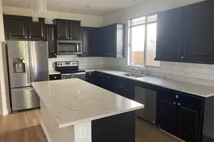 22120 N 28th Pl, Phoenix, AZ 85050 - Photo 10