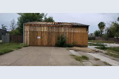 2810 N 29th Place, Phoenix, AZ 85008 - Photo 1