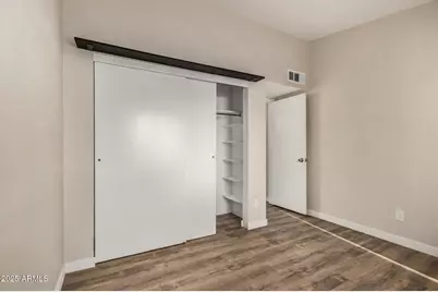 421 E Wickieup Lane, Phoenix, AZ 85024 - Photo 14