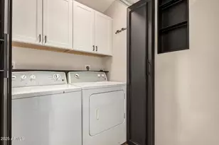 421 E Wickieup Ln, Phoenix, AZ 85024 - Photo 16