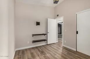 421 E Wickieup Ln, Phoenix, AZ 85024 - Photo 12