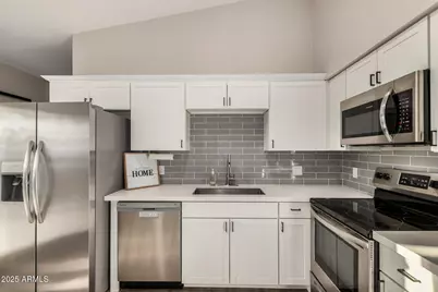 421 E Wickieup Lane, Phoenix, AZ 85024 - Photo 6