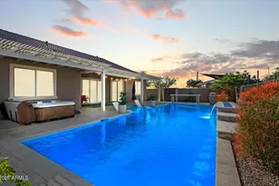 18562 W Thistle Landing Dr, Goodyear, AZ 85338 - Photo 28