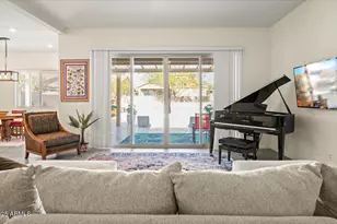 18562 W Thistle Landing Dr, Goodyear, AZ 85338 - Photo 6