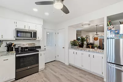 10320 W Corte Del Sol Este --, Sun City, AZ 85351 - Photo 12