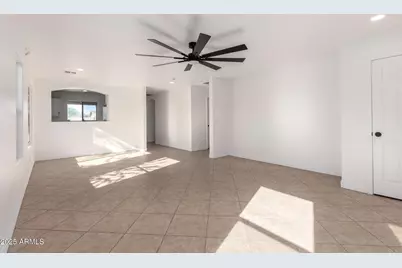 5926 S 16th Drive, Phoenix, AZ 85041 - Photo 6