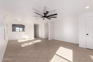 5926 S 16th Dr, Phoenix, AZ 85041 - Photo 6