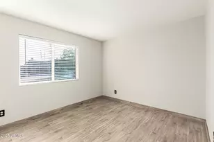 6946 W Merrell St, Phoenix, AZ 85033 - Photo 18