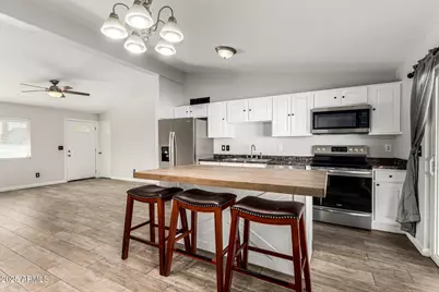 6946 W Merrell Street, Phoenix, AZ 85033 - Photo 10