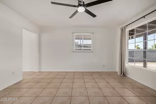 2009 E Clarendon Ave, Phoenix, AZ 85016 - Photo 8