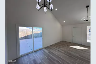 5652 W Brown Street, Glendale, AZ 85302 - Photo 8