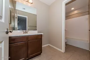 2729 E Dunbar Dr, Phoenix, AZ 85042 - Photo 22