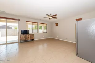 2729 E Dunbar Dr, Phoenix, AZ 85042 - Photo 8