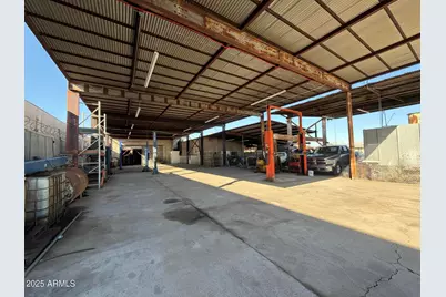 921 N Dysart Road, Avondale, AZ 85323 - Photo 8