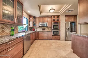 1139 E Coral Gables Dr, Phoenix, AZ 85022 - Photo 36